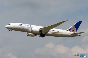 United Airlines Boeing 787 N29907. Photo copyright Vedant Agarwal.