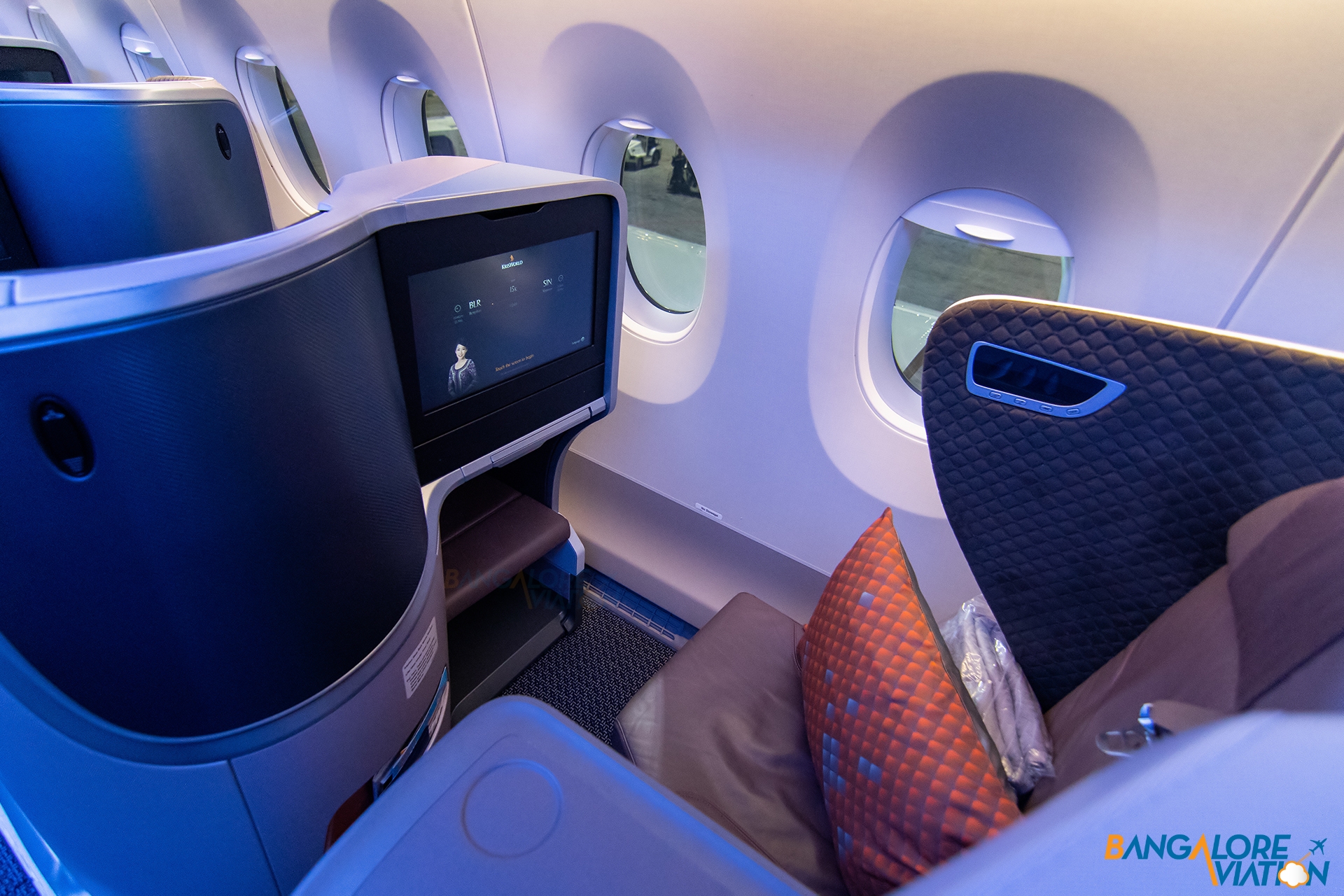 Inflight Review Singapore Airlines Business Class Airbus A | SexiezPicz ...
